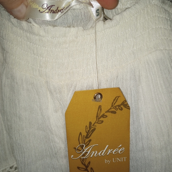 Andre by Unit Creme Lace and Rayon adjustable Bohemian Strappy Top New Small - Picture 3 of 10